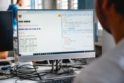 Od prve vrstice kode do lastne spletne aplikacije image