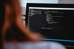 Od osnov Python programiranja do lastnega klepetalnega bot-a image